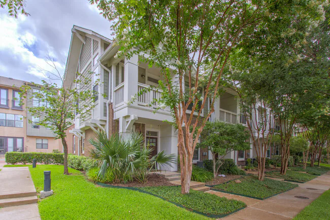 1862 Summit Avenue, Dallas, TX 75206 photo 2