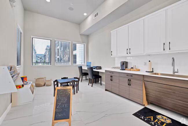 Aria at Almeda photo 3