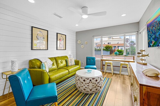 803 San Luis Obispo Pl San Diego, CA 92109 photo 2