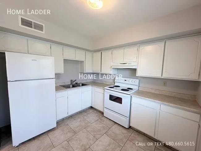 501 E 8th Ave Mesa, AZ 85204 photo 2