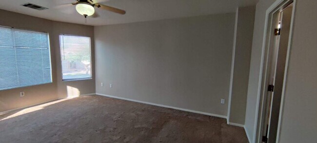 1385 E Betsy Ln Gilbert, AZ 85296 photo 3