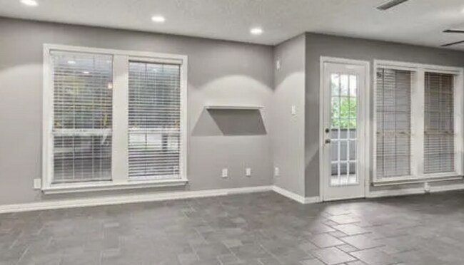 4067 Beltway Dr Addison, TX 75001 photo 4