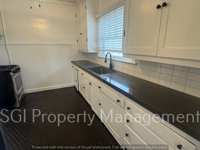 541 W Monte Vista Rd Phoenix, AZ 85003 photo 5