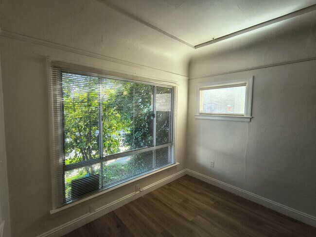 704 Simon St Hayward, CA 94541 photo 5
