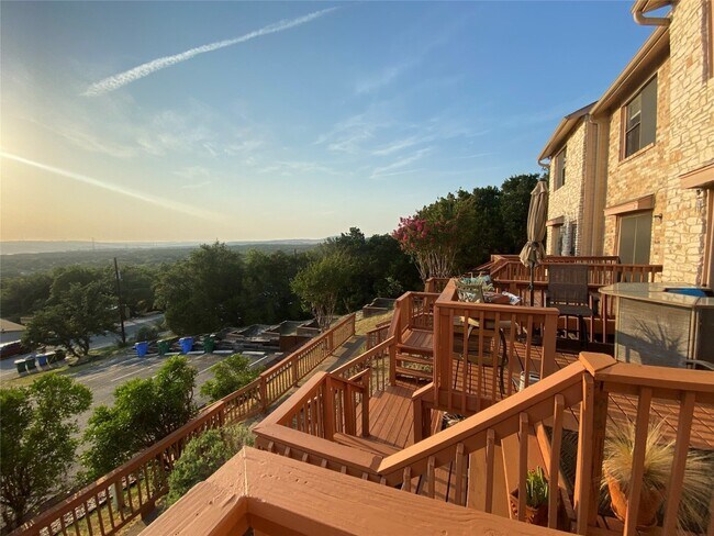 21461 Coyote Trail Lago Vista, TX 78645 photo 3