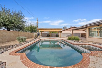 9632 N 58th Ln Glendale, AZ 85302 photo 5