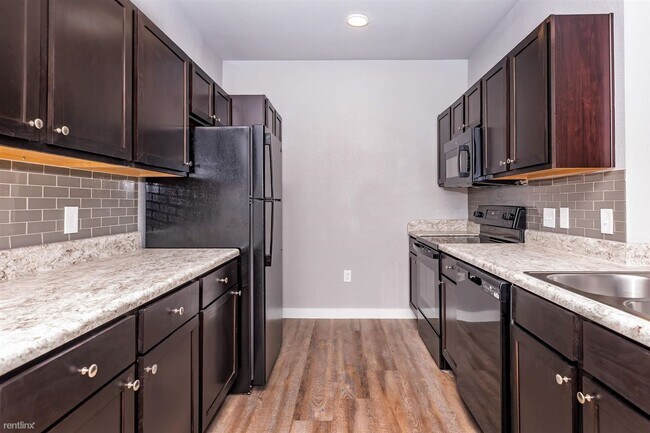 Little Elm Retail photo 2