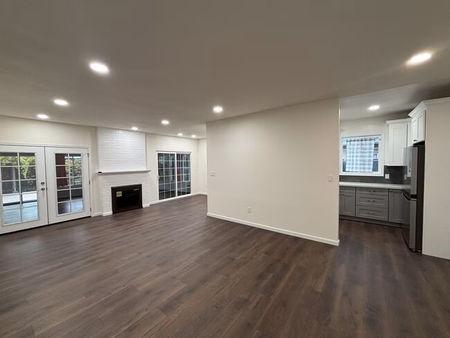 Charming 3 Bedroom, 2 Bathroom Home for rent in Newark photo 3