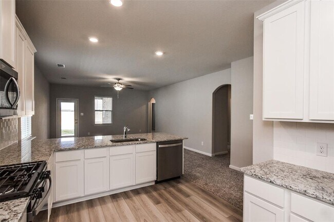 2016 Erlinda Drive, Anna, TX 75409 photo 2