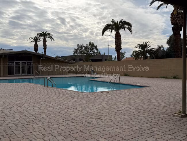 4613 S Mill Ave Tempe, AZ 85282 photo 4