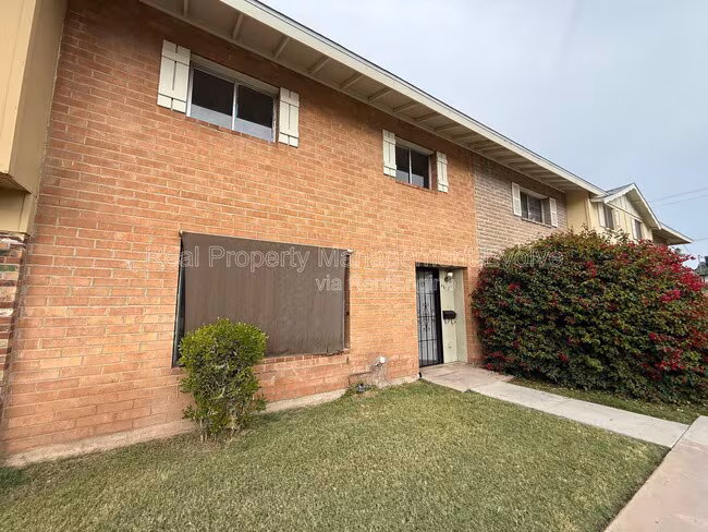 4613 S Mill Ave Tempe, AZ 85282 photo 2