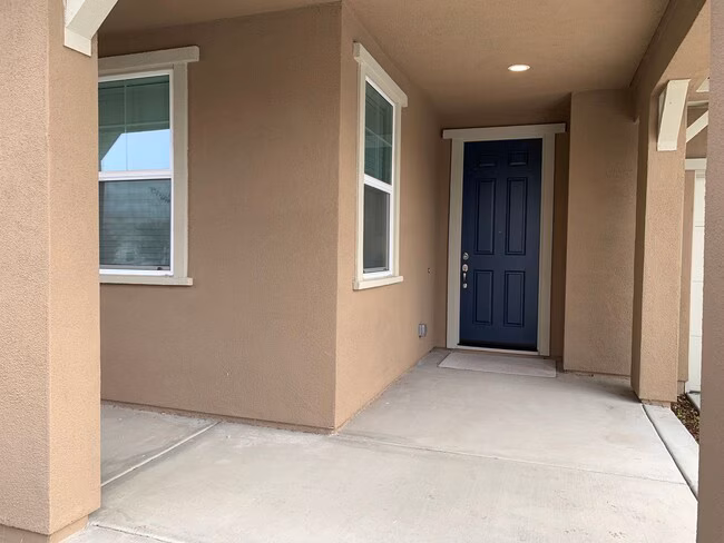 Beautiful 5 Bedroom, 3 Bath Oakley Home / Downstairs Bedroom photo 3