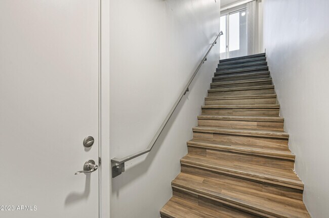 1023 W 5th St Tempe, AZ 85281 photo 4