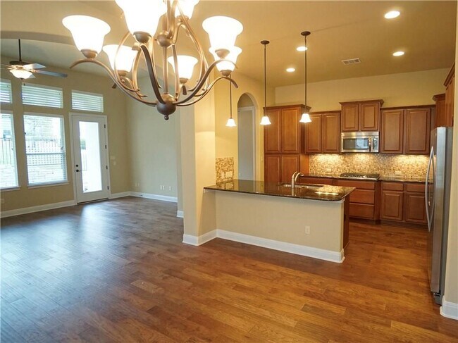 211 Darwins Way Lakeway, TX 78734 photo 5
