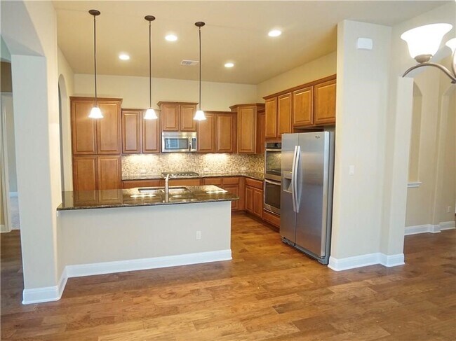 211 Darwins Way Lakeway, TX 78734 photo 2