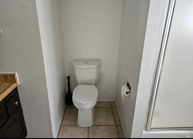 1166 Rimrock Dr Napa, CA 94558 photo 3