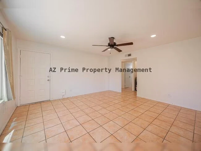 2145 S Dorsey Ln Tempe, AZ 85282 photo 5