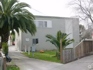 North Glen Apartments photo 2