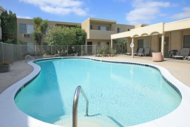Four Winds Apartments photo 4