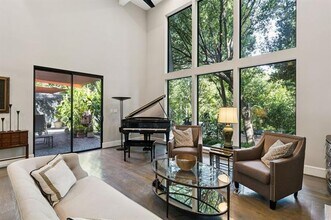 2934 Maple Springs Blvd Dallas, TX 75235 photo 5