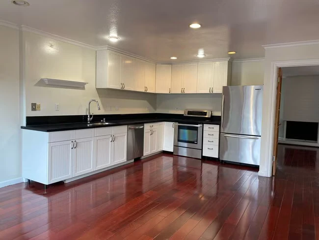 3423 Catalina Ave Alameda, CA 94502 photo 3