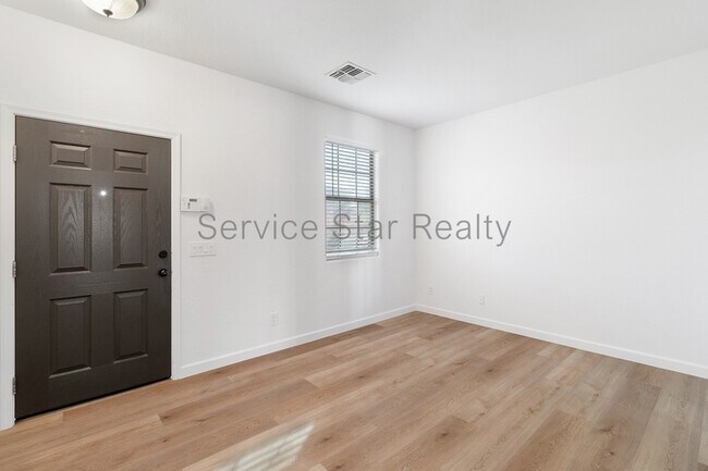 7002 W Irwin Ave photo 5