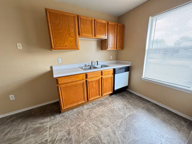 1601 Cedarhill Dr Killeen, TX 76543 photo 5