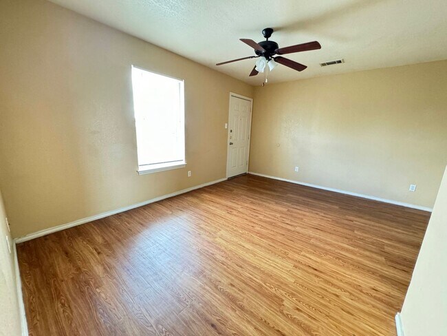 1601 Cedarhill Dr Killeen, TX 76543 photo 2