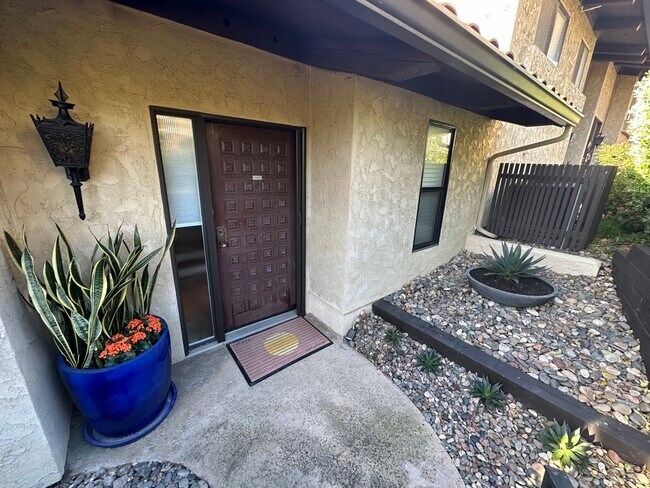 1929 Alga Rd Carlsbad, CA 92009 photo 2