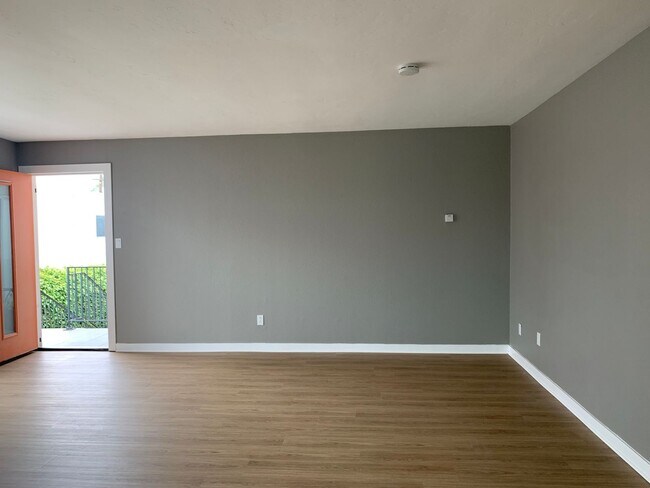 4352 Marlborough Ave San Diego, CA 92105 photo 3