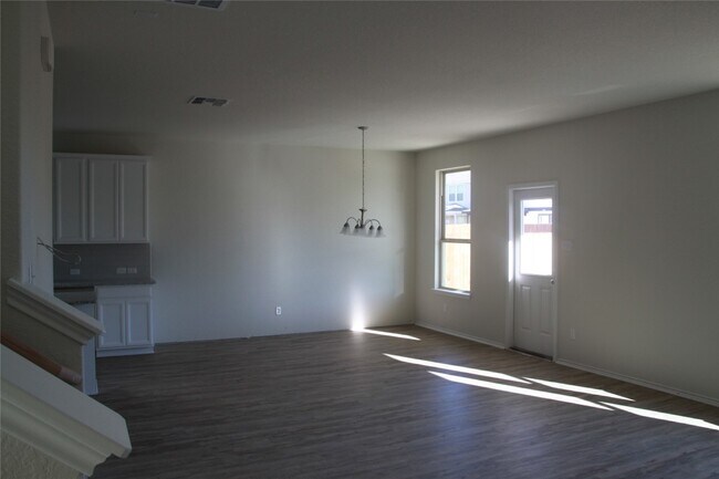 128 Green Egret Wy Leander, TX 78641 photo 2