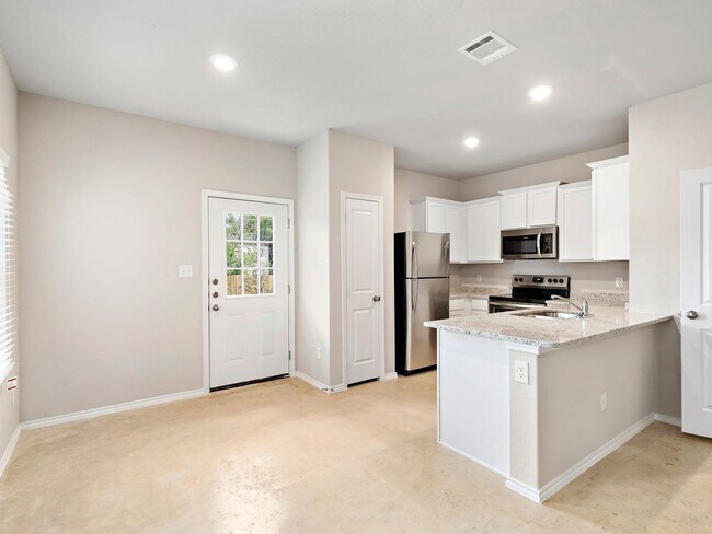 7818 Shetland Dr San Antonio, TX 78223 photo 5