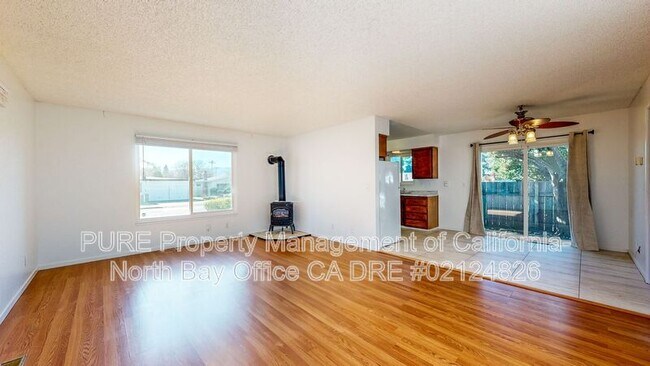 3663 Sonoma Ave Santa Rosa, CA 95405 photo 3