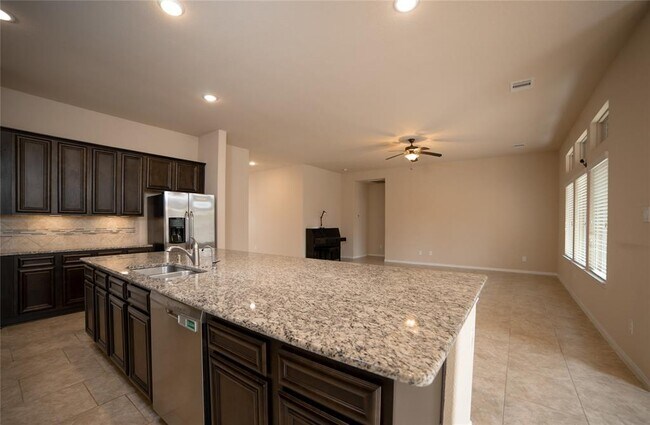 4702 Preserve Park Dr Spring, TX 77389 photo 4