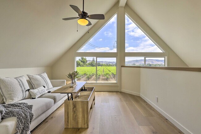 1155 Grape Ln Napa, CA 94558 photo 3