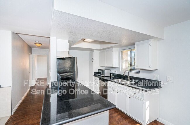 2852 C St San Diego, CA 92102 photo 4