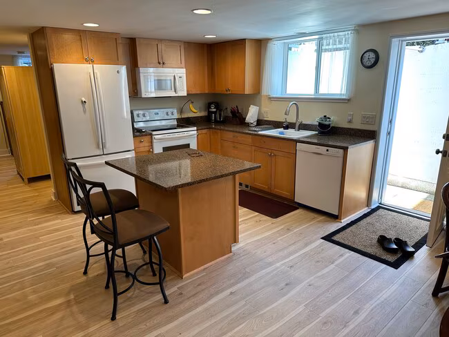 11504 6th Avenue Northwest, Seattle, WA 98177 photo 2