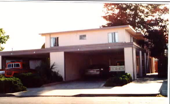 647 17th St Richmond, CA 94801 photo 3
