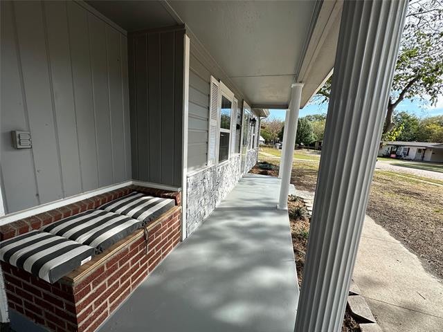 5709 Truelson Drive, Fort Worth, TX 76134 photo 2