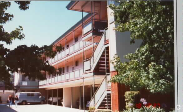 129 Lorton Avenue, Burlingame, CA 94010 photo 2