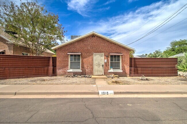 1010 E Coronado Rd Phoenix, AZ 85006 photo 4
