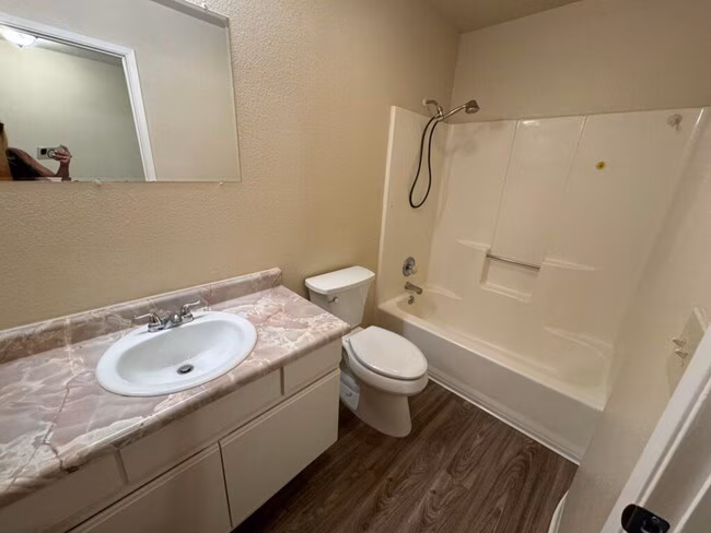 16807-16807 Liberty St San Leandro, CA 94578 photo 4