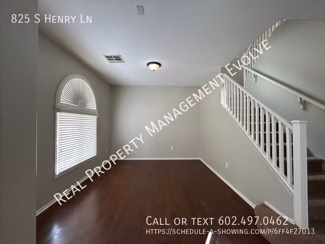 825 S Henry Ln Gilbert, AZ 85296 photo 3