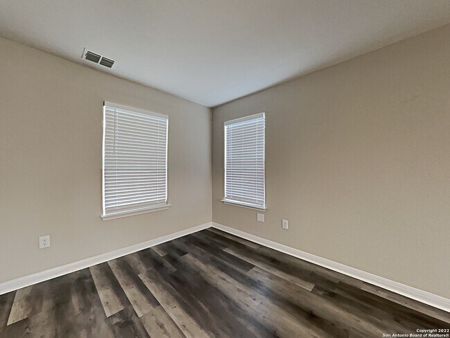 5815 Apache Canyon San Antonio, TX 78252 photo 4