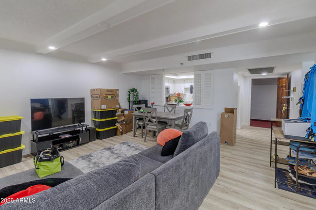 7870 E Camelback Rd Scottsdale, AZ 85251 photo 3