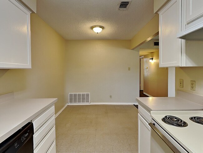 836 White Rock Street, Saginaw, TX 76179 photo 5