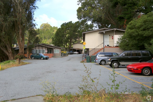 2850 Sneath Ln Apts photo 4