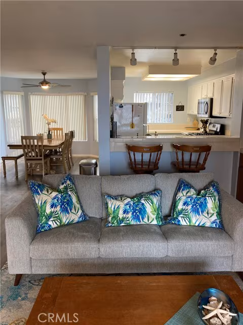 501 N Pacific St Oceanside, CA 92054 photo 4