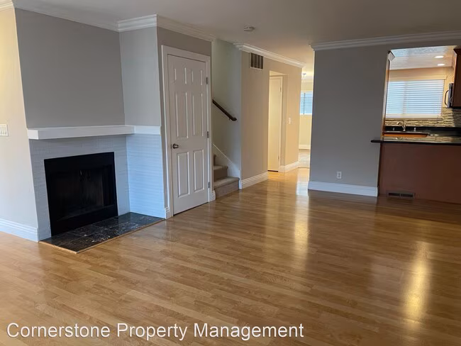 Remodeled  Spacious Cambrian 3 Bedroom 2.5 Bath Townhome photo 3