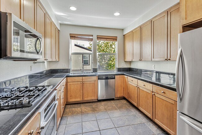 901 Font Terrace, San Jose, CA 95126 photo 3